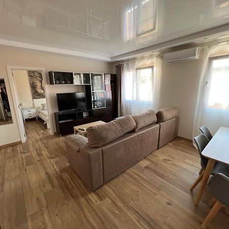 Genuar Apartments Malaga Center. Free Parking Luaran gambar
