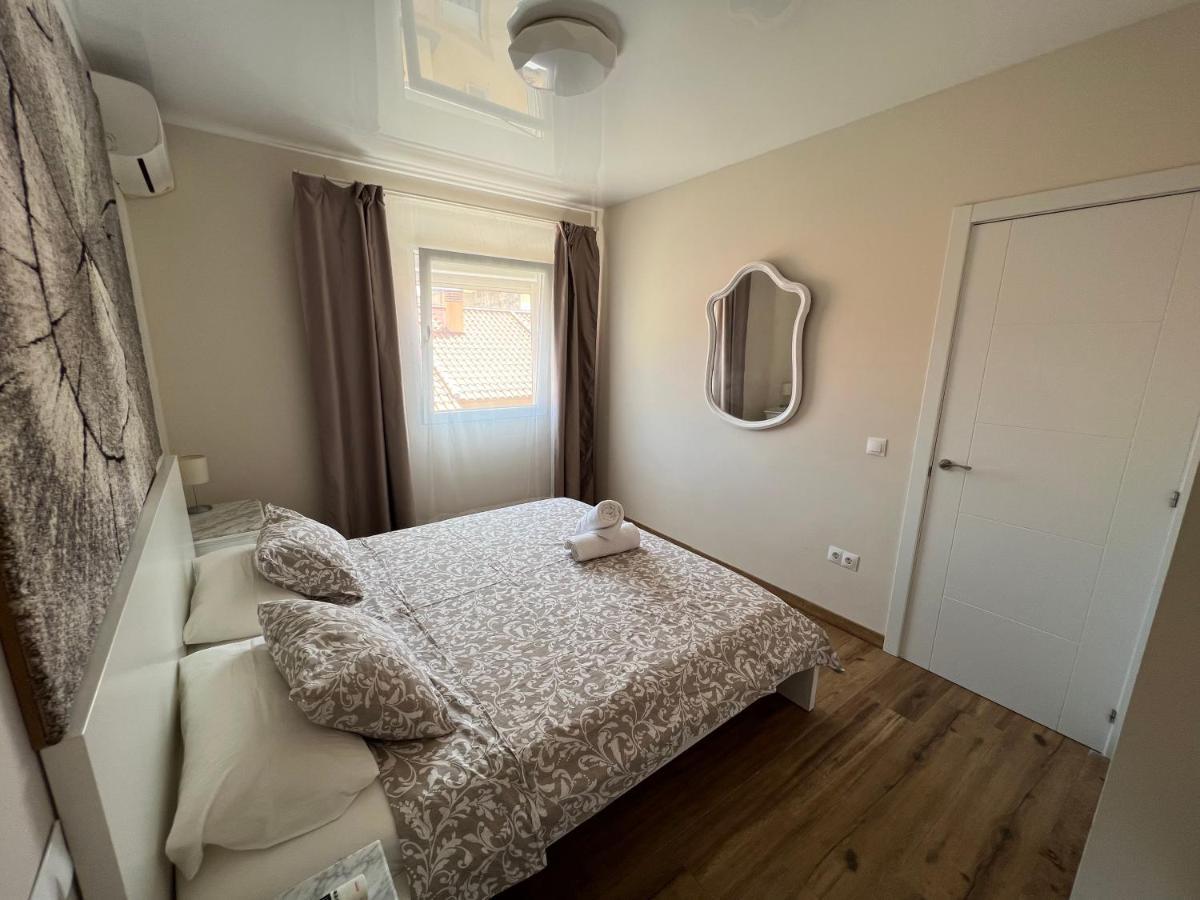 Genuar Apartments Malaga Center. Free Parking Luaran gambar