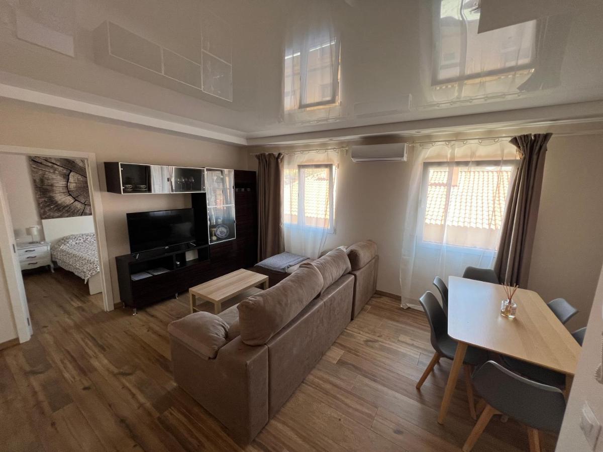 Genuar Apartments Malaga Center. Free Parking Luaran gambar