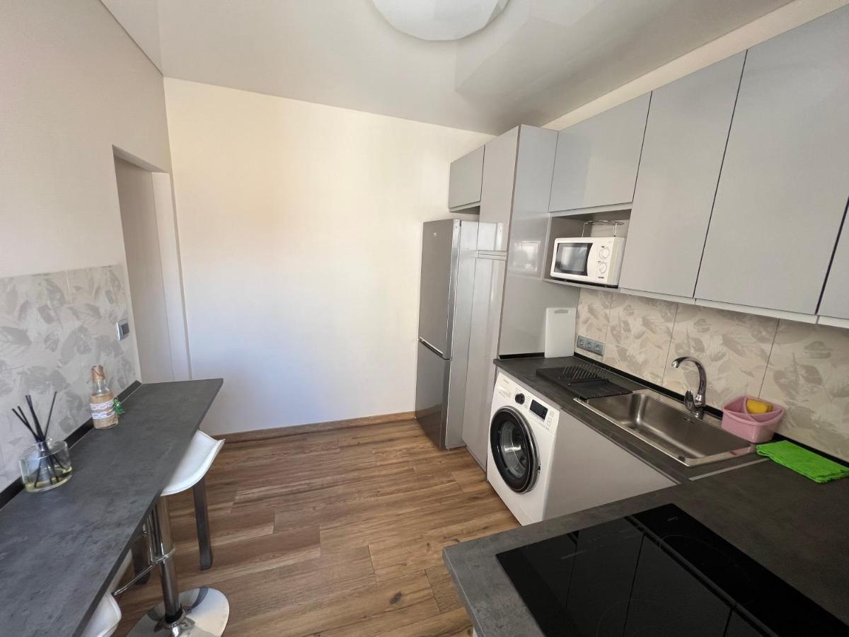 Genuar Apartments Malaga Center. Free Parking Luaran gambar
