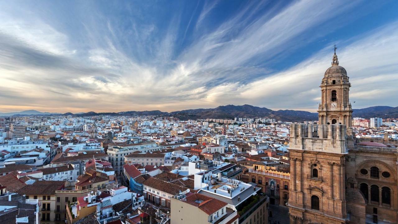 Genuar Apartments Malaga Center. Free Parking Luaran gambar