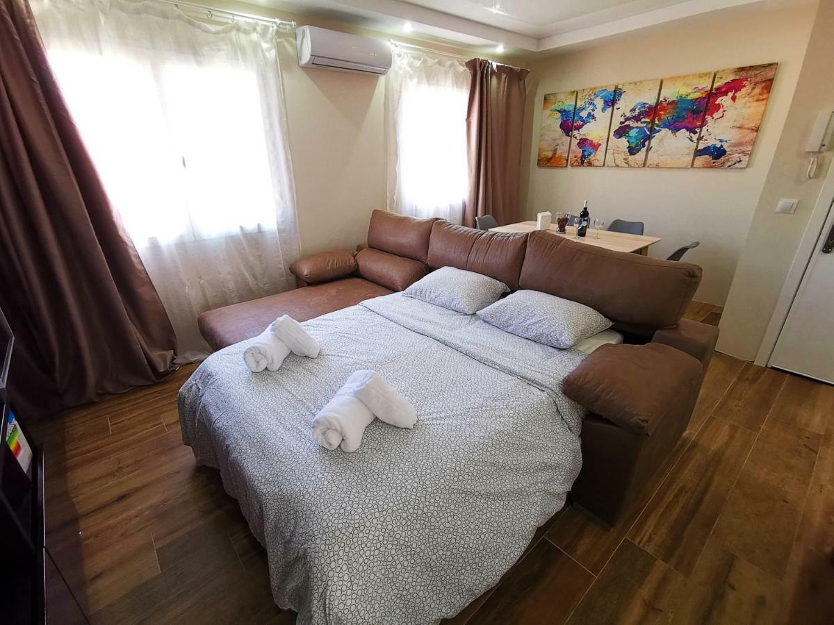 Genuar Apartments Malaga Center. Free Parking Luaran gambar